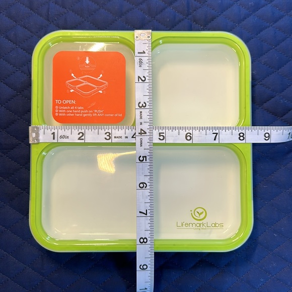 Lifemark Labs Living Well Reusable Food Container 3 compartments seal separately - Picture 7 of 8